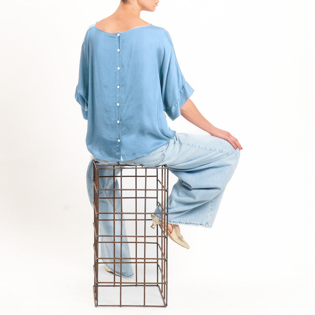 Tensione in-Blusa satin bottoni dietro - azzurro