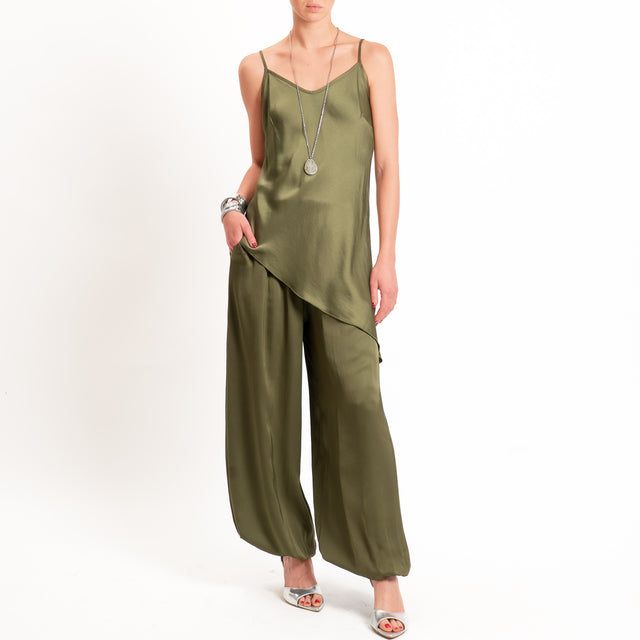 Tensione in-Top asimmetrico in satin - militare