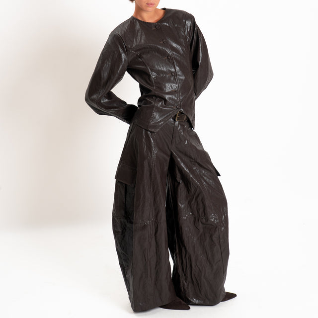 Tensione in-Pantalone cargo similpelle - moro