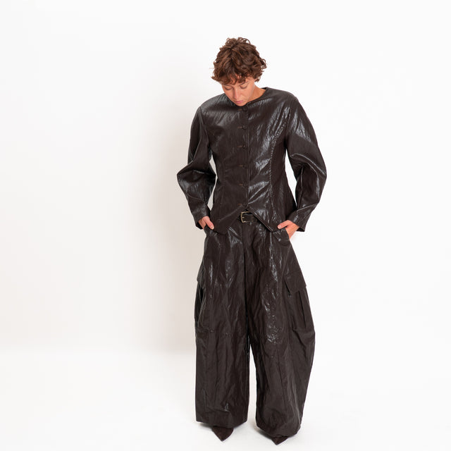 Tensione in-Pantalone cargo similpelle - moro