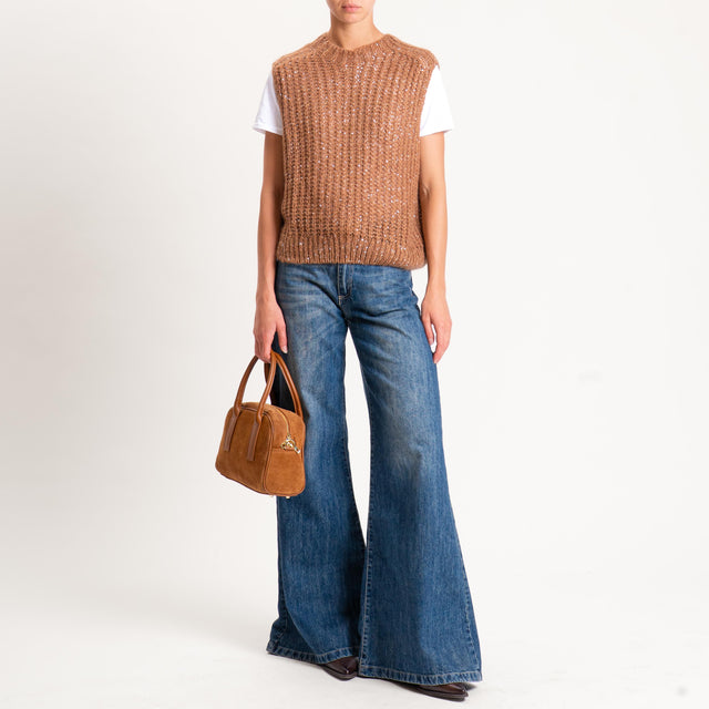 Tensione in-Maglia mohair smanicata con paillette - camel
