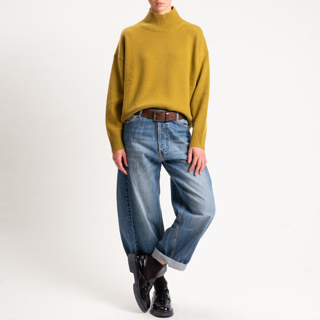 Tensione in-Maglia 100 % lana collo montato - olio