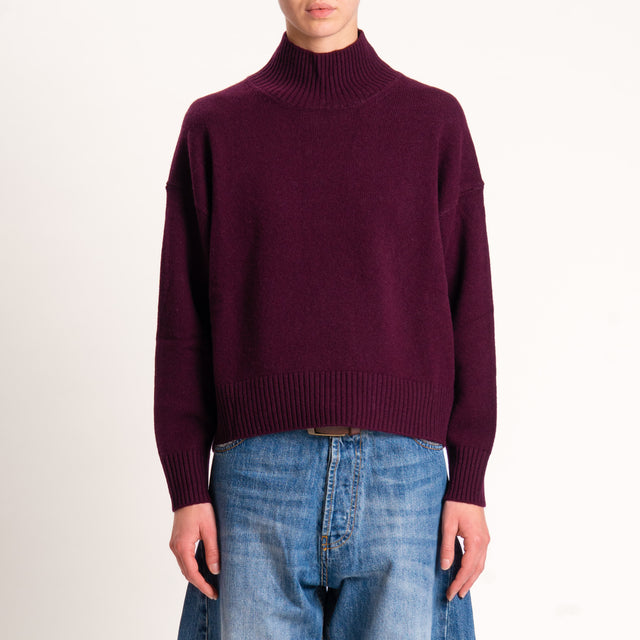 Tensione in-Maglia 100 % lana collo montato - vino