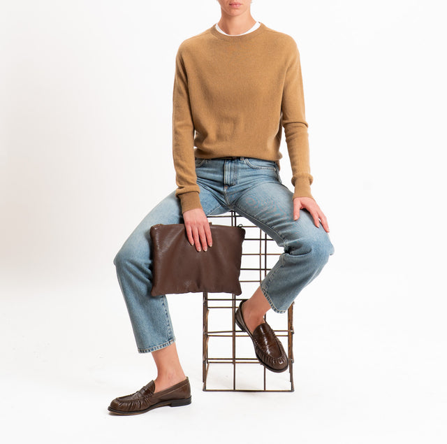 Tensione in-Maglia girocollo 100% LANA SOFT - cammello