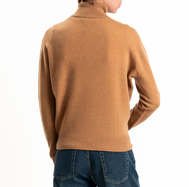 Tensione in-Maglia 100% LANA SOFT collo alto - cammello