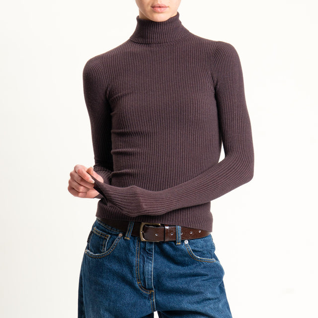 Tensione in-Maglia collo alto a costine - moro