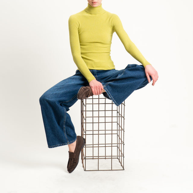 Tensione in-Maglia collo alto a costine - olio