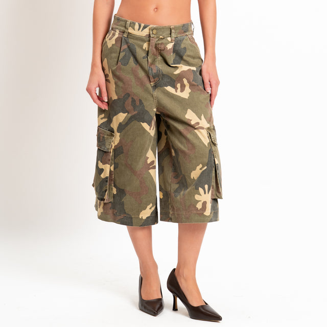 Tensione in-Bermuda cargo camouflage - militare/moro/sand