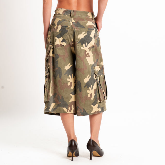 Tensione in-Bermuda cargo camouflage - militare/moro/sand