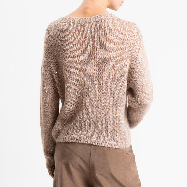 Tensione in-Maglia scollo a barca con micro paillettes - beige
