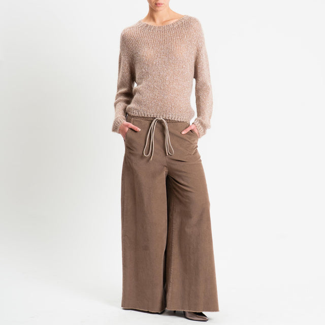 Tensione in-Maglia scollo a barca con micro paillettes - beige