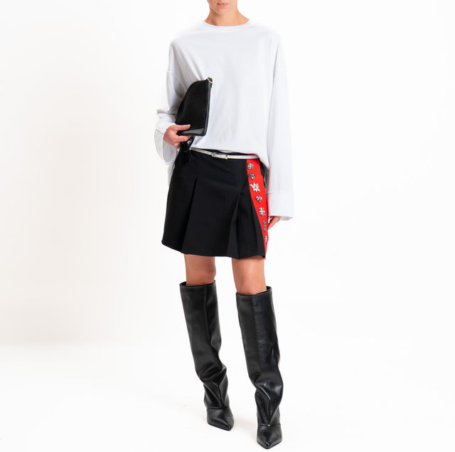 Tensione in-Minigonna con applicazioni cabochon - nero/rosso