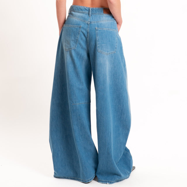 Tensione in-Jeans LOUVRE barrel relaxed fit tela leggera - denim chiaro