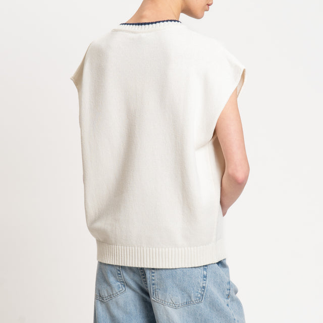 Tensione in-Maglia smanicata n5 - latte/blu