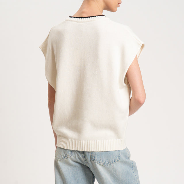 Tensione in-Maglia smanicata n5 - latte/black