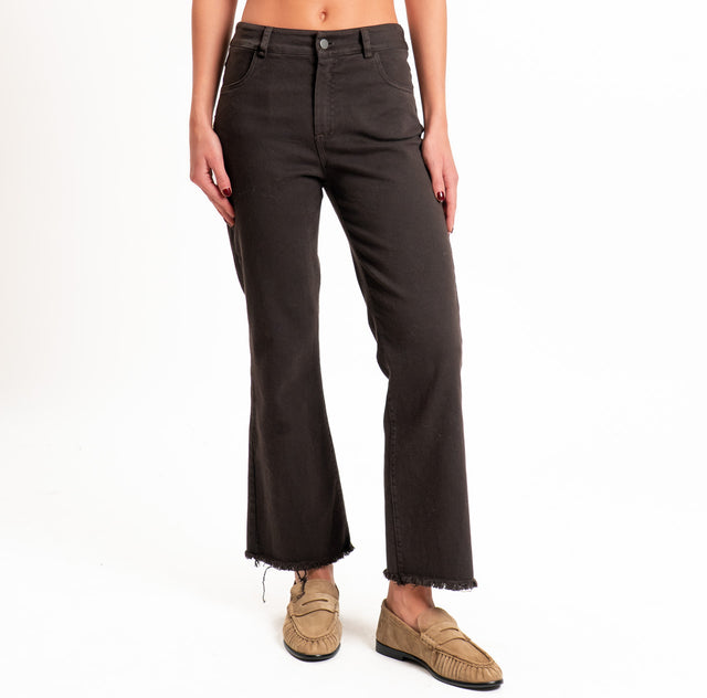 Tensione in-Pantalone trombetta sfrangiato - moro