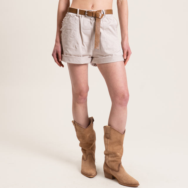 Tensione in-Shorts tasche sfrangiate con elastico - sabbia chiaro