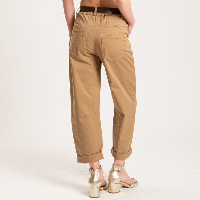 Tensione in-Pantalone barrel cotone elasticizzato - camel