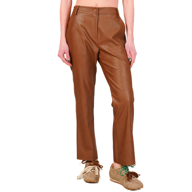 Tensione in-Pantalone similpelle invecchiata - tabacco