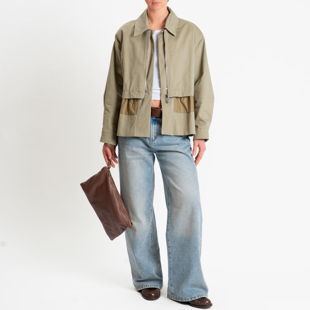 Tensione in-Giacca con balza - militare/salvia