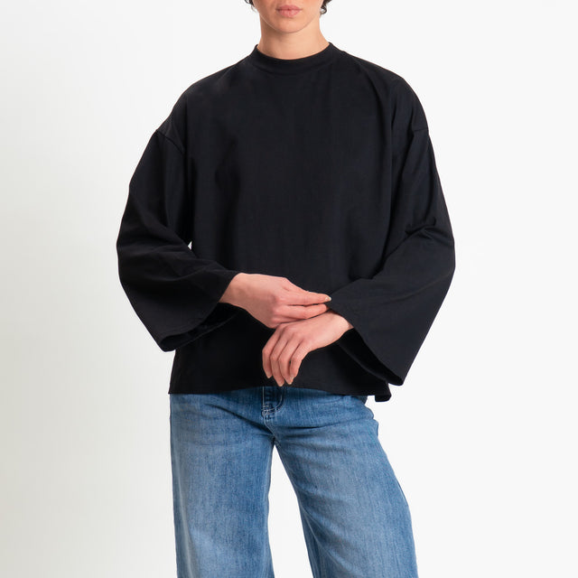 Tensione in-T-shirt over manica ampia - nero