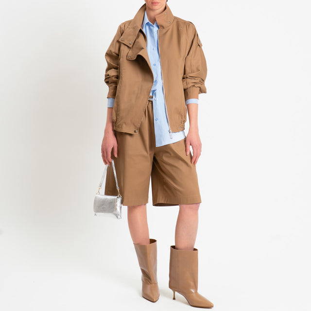 Tensione in-Bomber in cotone chiusura asimmetrica - camel