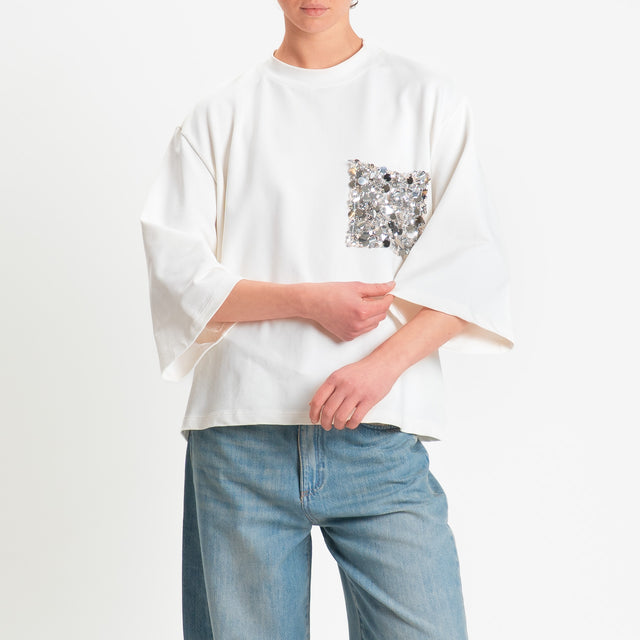 Tensione in-Felpa light con taschino maxi paillettes - panna