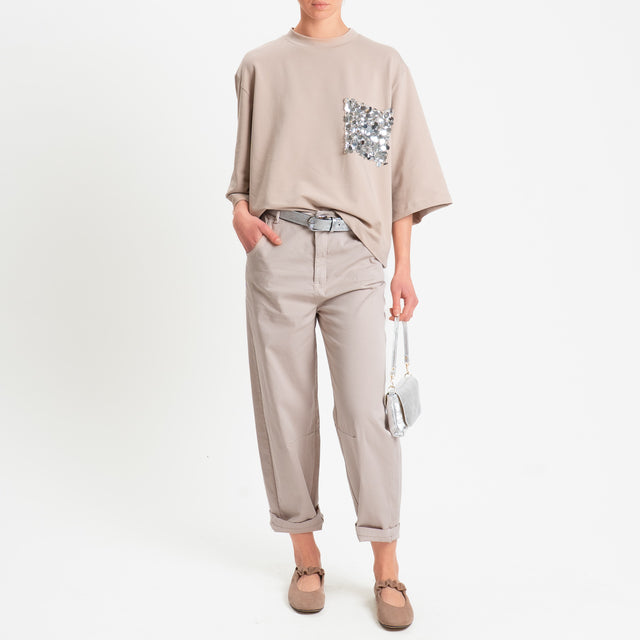 Tensione in-Felpa light con taschino maxi paillettes - sabbia