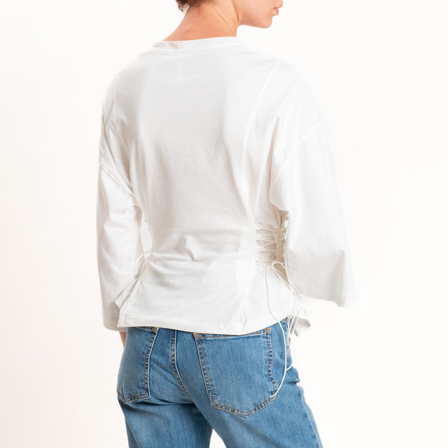 Tensione in-T-shirt con lacci laterali - panna