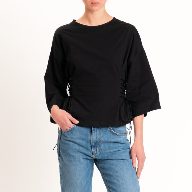 Tensione in-T-shirt con lacci laterali - nero