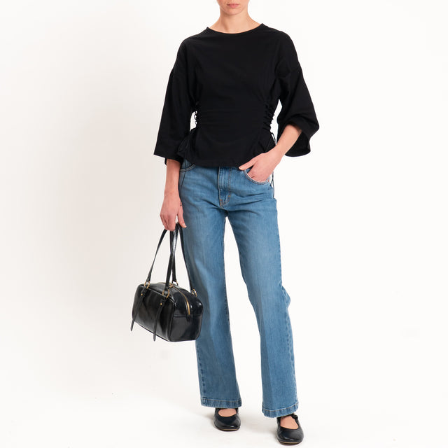 Tensione in-T-shirt con lacci laterali - nero