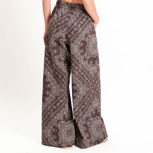 Tensione in-Pantalone fantasia bandana con elastico in vita - moro