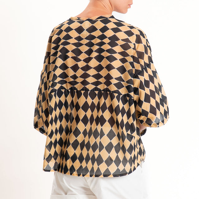 Tensione in-Camicia in mussola fantasia rombi - camel/nero