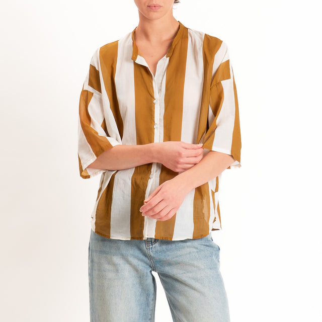 Tensione in-Camicia mussola a righe - panna/tabacco