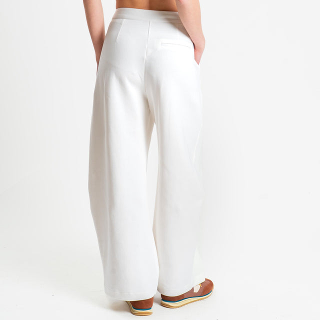Tensione in-Pantalone wide leg felpa light tessuto elasticizzato - latte