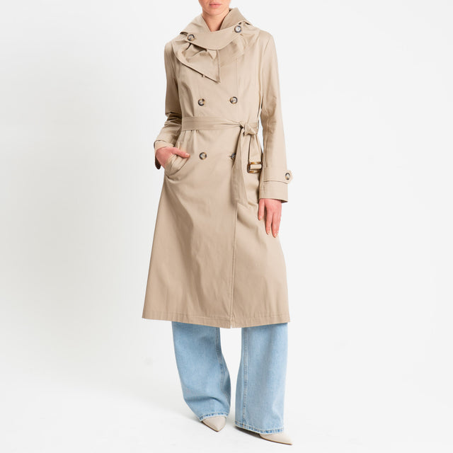 Tensione in-Trench doppiopetto con cintura - sabbia