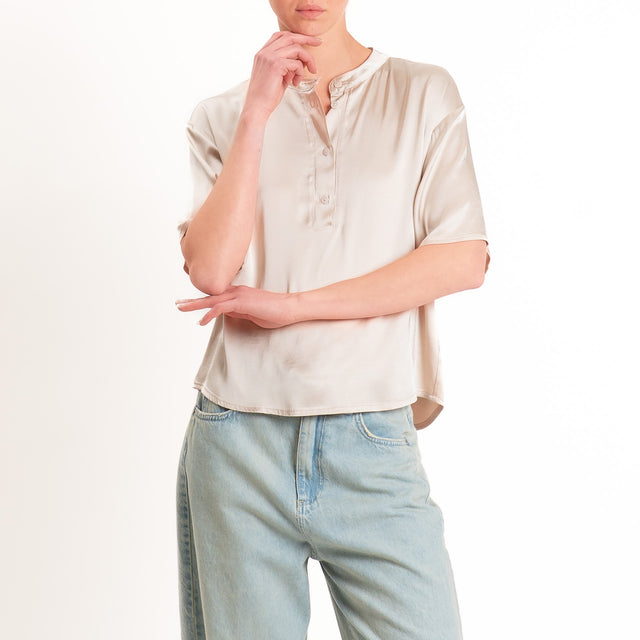 Tensione in-Blusa serafino satin elasticizzato - avena
