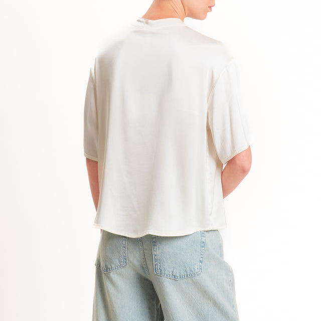 Tensione in-Blusa serafino satin elasticizzato - burro