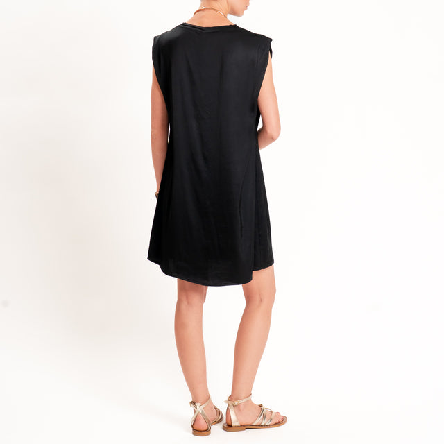 Tensione in-Abito satin smanicato elasticizzato - nero