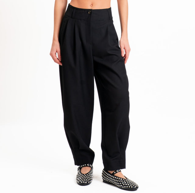 Tensione in-Pantalone misto lana con pinces - nero