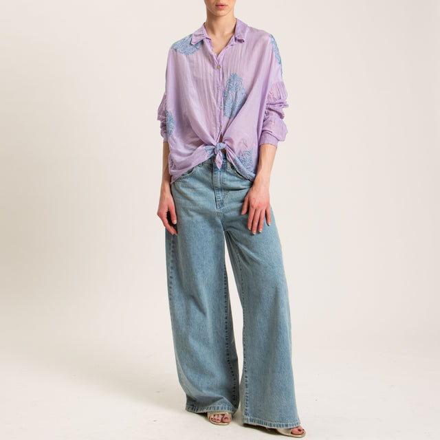 Tensione in-Camicia misto seta con ricami - glicine/avio