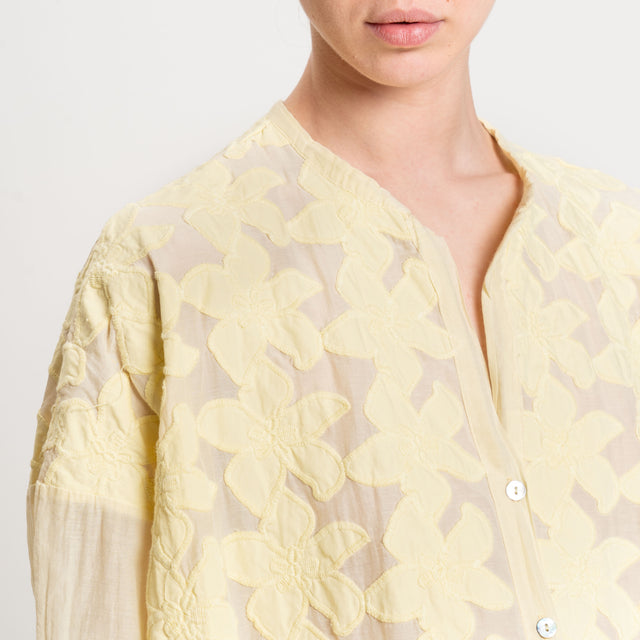 Tensione in-Camicia in mussola misto seta con ricami - mimosa