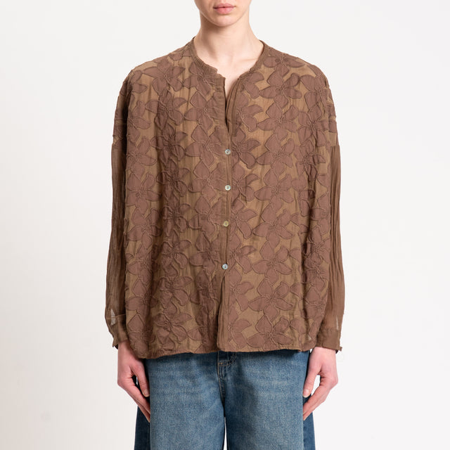 Tensione in-Camicia in mussola misto seta con ricami - moka