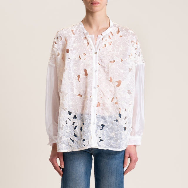 Tensione in-Camicia mussola con ricami - latte