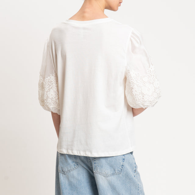 Tensione in-T-shirt doppio tessuto con pizzo - latte