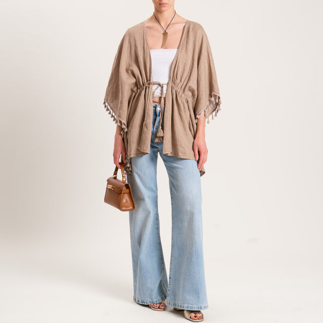 Tensione in-Kimono in lino con nappine - cammello