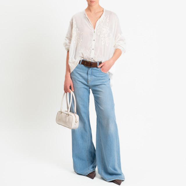 Tensione in-Camicia mussola con ricami misto seta - burro