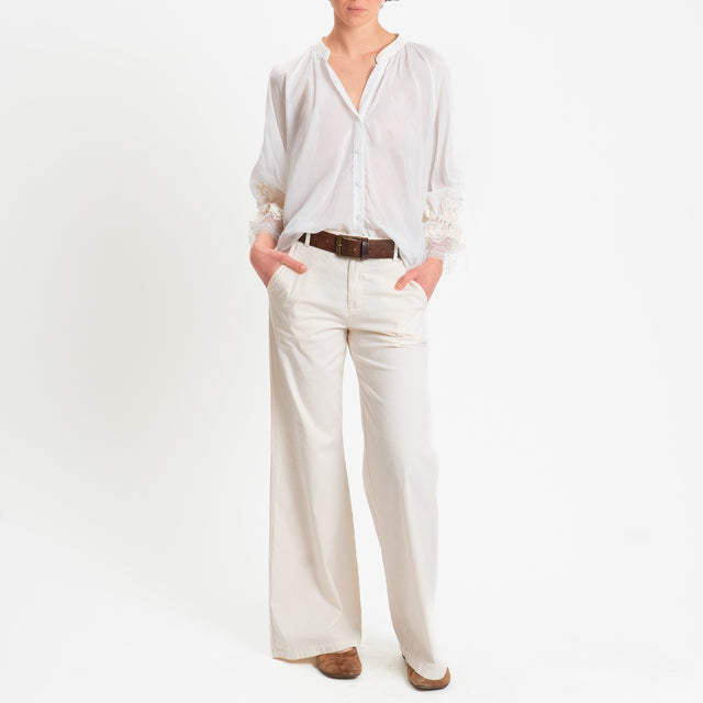 Tensione in-Camicia mussola con pizzo - bianco/burro