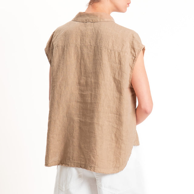 Tensione in-Camicia smanicata 100% lino - cammello