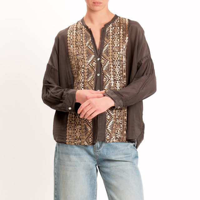 Tensione in-Camicia mussola con ricami dorati - choco
